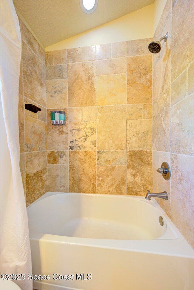 Building Photo - 104 Parrotfish Ln