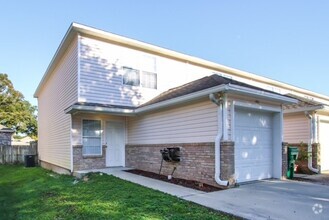 Building Photo - 2B/2.5B Townhouse minutes from Hurlburt, E...