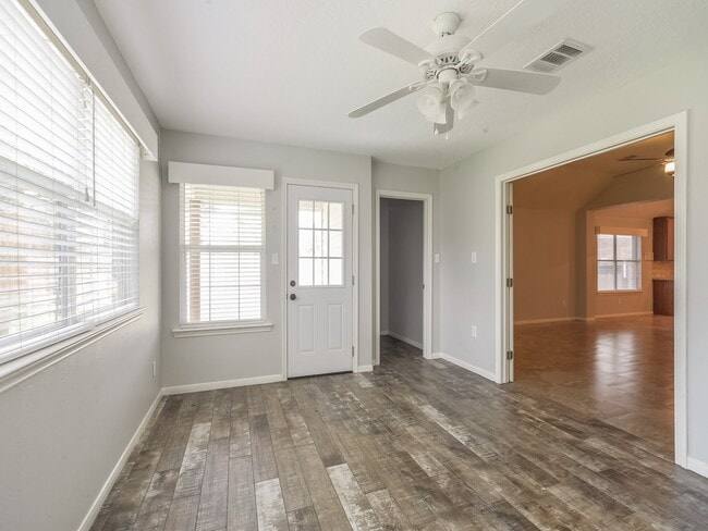 Building Photo - 15310 Cypressedge Ct