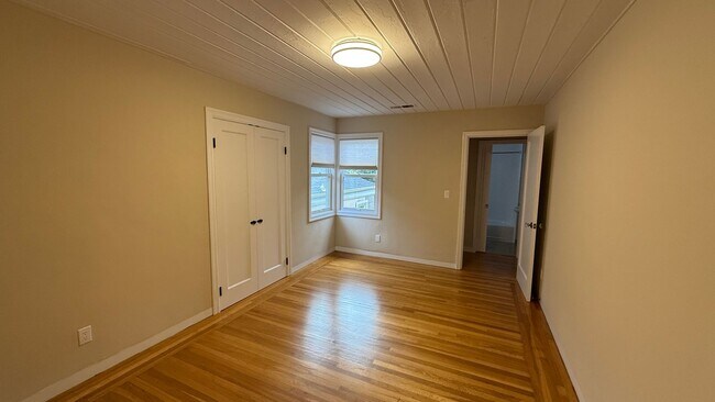 Building Photo - 4172 Howe St