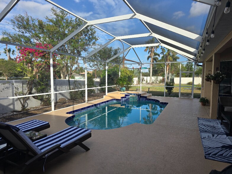 Building Photo - 4947 Cedar Oak Wy