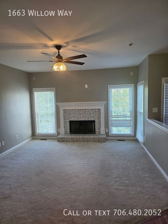Building Photo - 1663 Willow Way