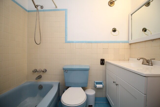 Building Photo - 3BR Home Near Belvedere Park with Bonus Flex Space, Garage & Convenient Access to Shopping, Schoo...