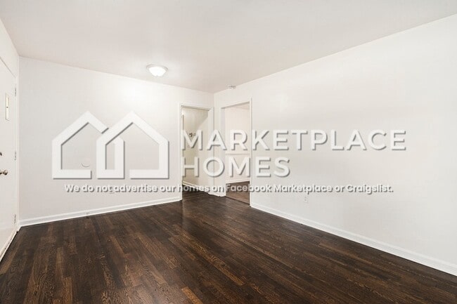 Building Photo - 5946 Shady Ln Cir