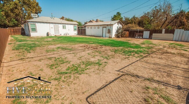 Building Photo - 209 Blomquist Dr