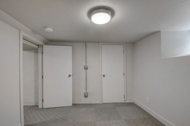 Bedroom 2 w/ Closet - 151 Grove St