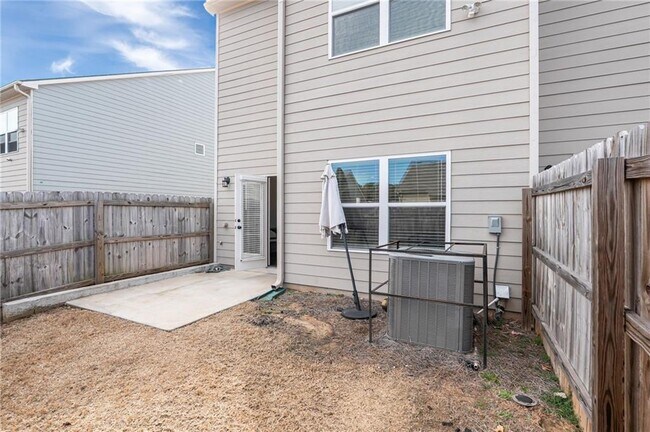 Building Photo - 1883 Plainsboro Dr