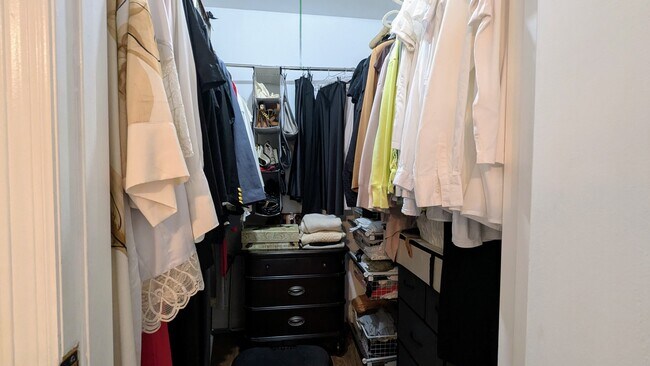 Building Photo - 64 Michigan Ct