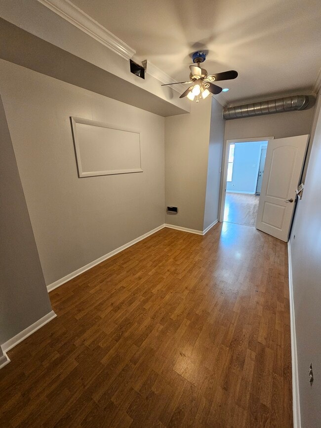 Building Photo - 1519 N Elston Ave