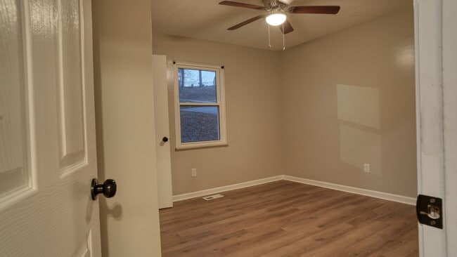 Building Photo - 6343 Cadbury Dr NW