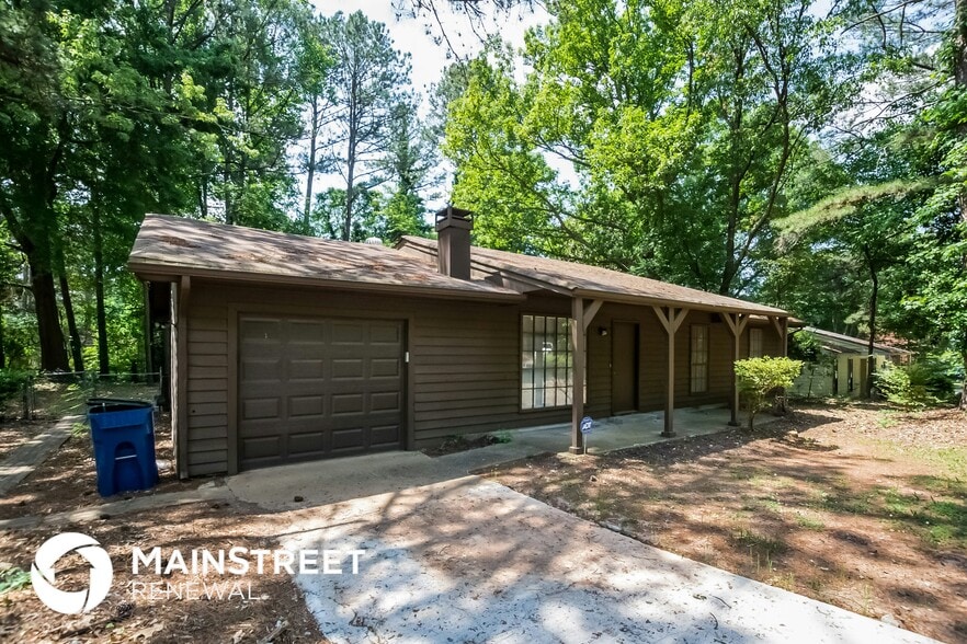 Building Photo - 170 Peachtree Dr