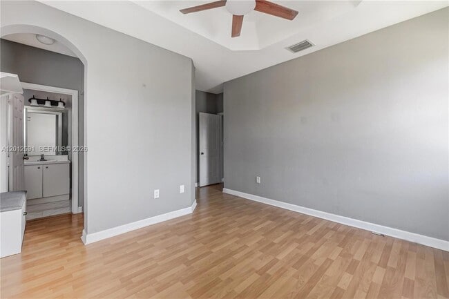 Building Photo - 3375 NE 15th Dr