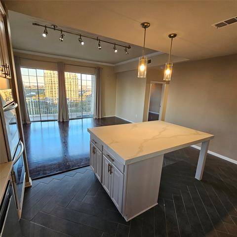 Building Photo - 3225 Turtle Creek Blvd Blvd