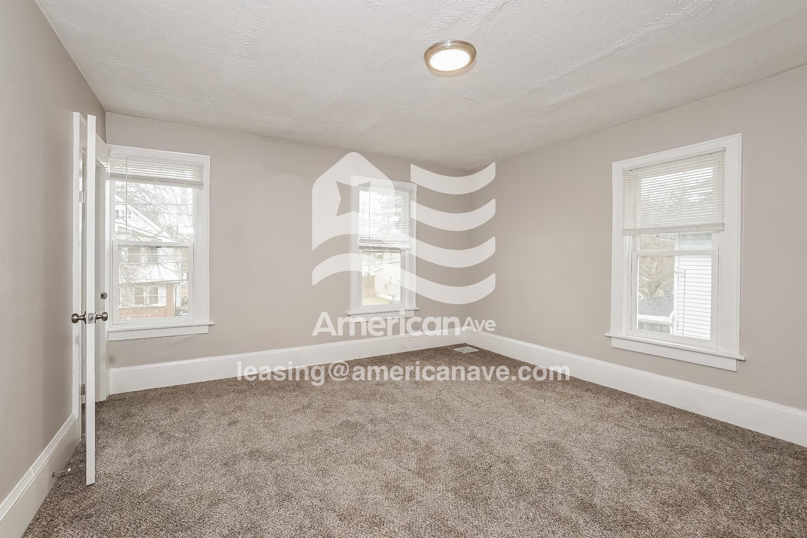 Building Photo - 902 Bye St