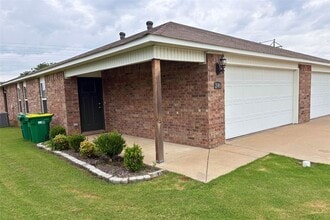 Building Photo - 246 E Anabranch Ct