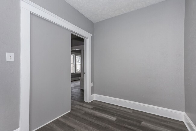 Building Photo - 2307 Garden Ave