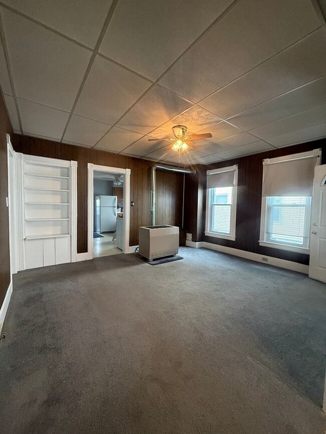 Building Photo - 211-215 Grand St, Amsterdam, NY 12010