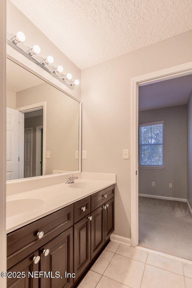 Building Photo - 6285 Wedmore Rd