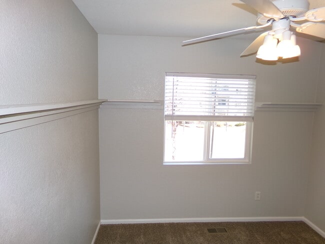 Building Photo - 3520 Warren Farm Ct