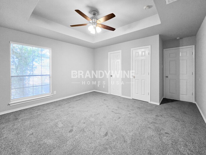 Building Photo - 214 Streamside Dr