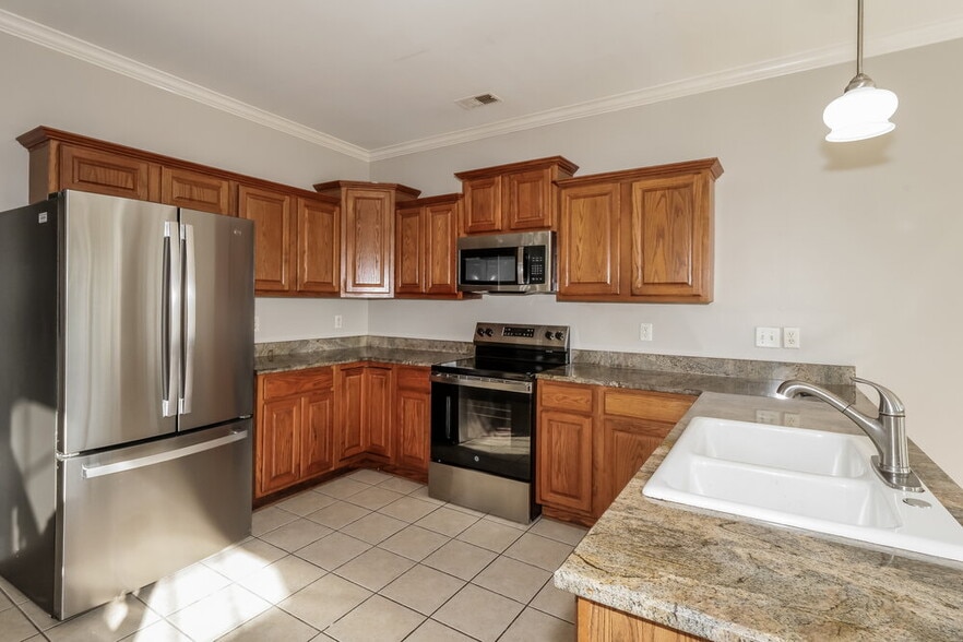 Building Photo - 1655 Kings Pond Cove