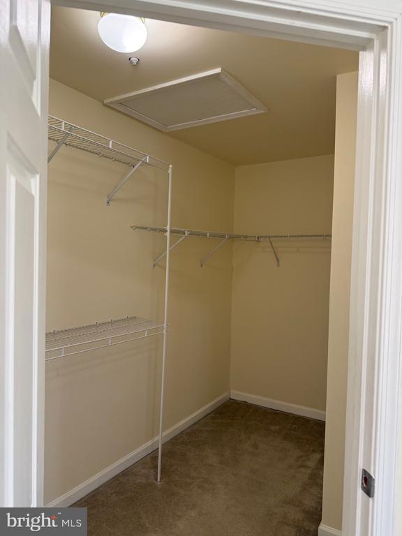 Building Photo - 20914 Rosebay Pl