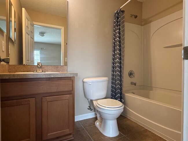 Building Photo - 1500 Calming Water Dr