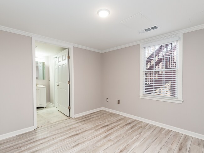 Building Photo - 1788 Ascot Run NW