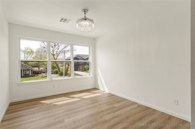 Building Photo - 107 N Atlanta St