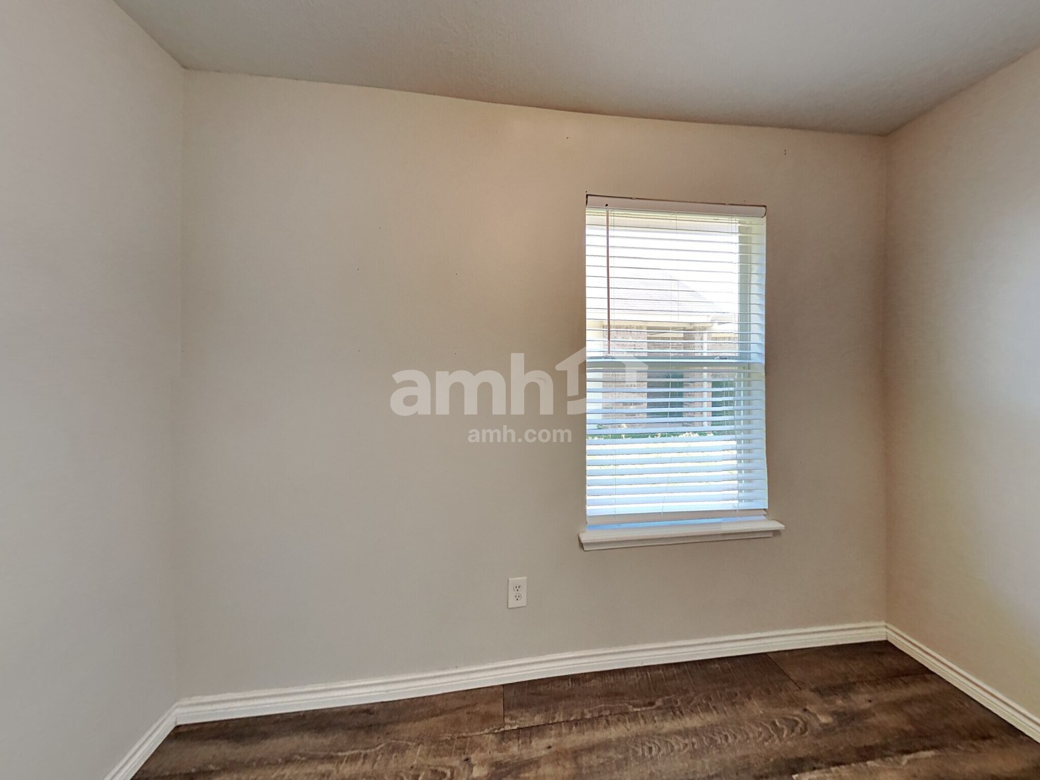 Building Photo - 13310 Ambrosa Dr