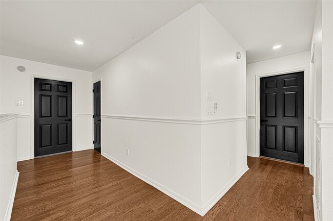 Building Photo - 15911 Breanna Ln