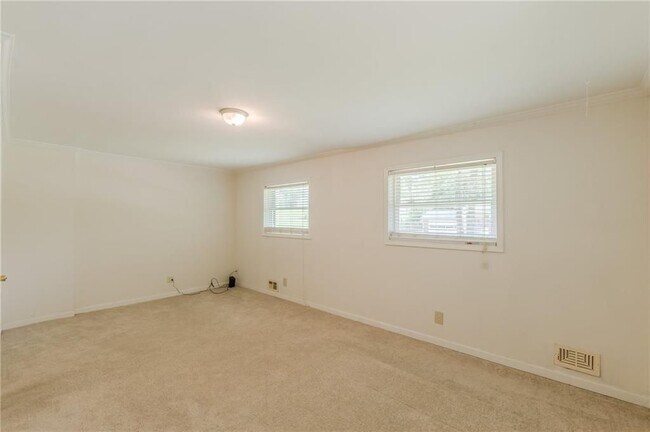 Building Photo - 1435 Cedar Creek Ln