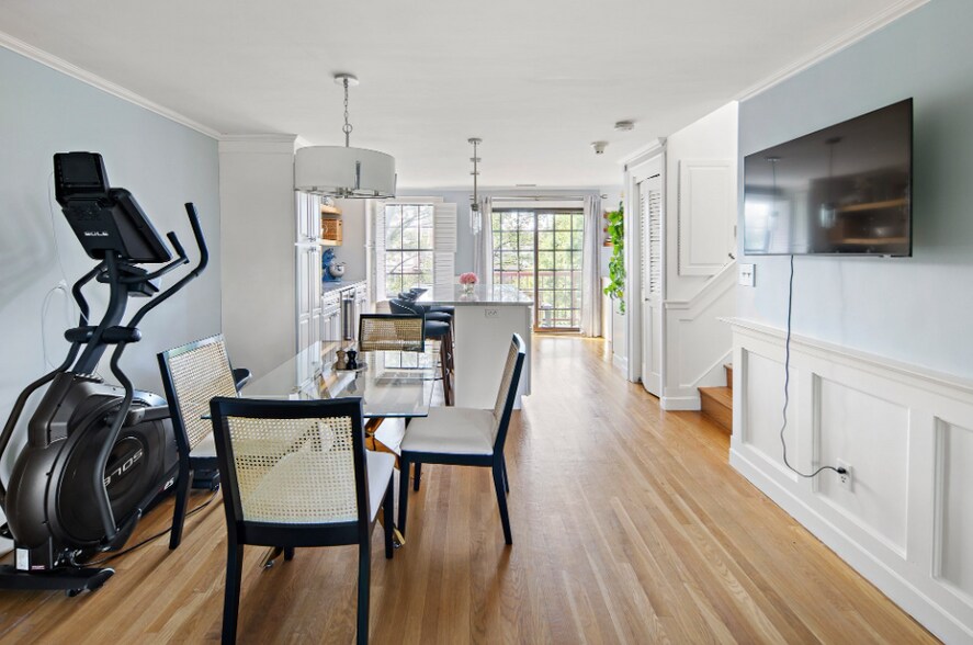 Building Photo - 1 Devens St