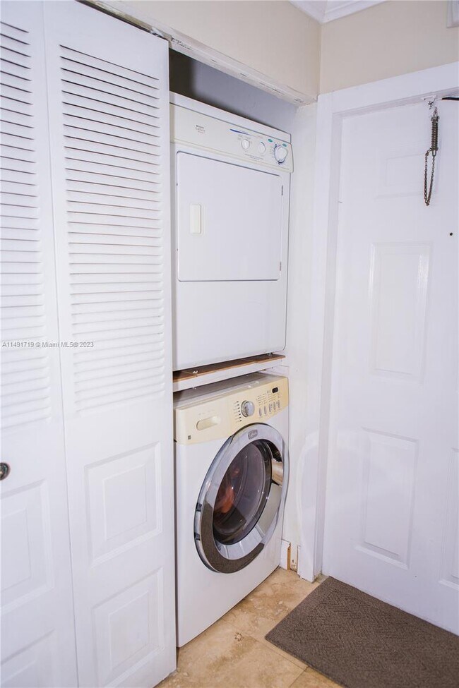 Building Photo - 10621 NW 10th St