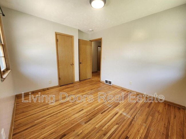 Building Photo - 3910 N 12th St
