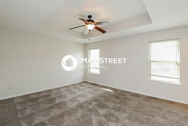 Building Photo - 4 Bedroom Pet-Friendly Home in Independence, MO with Main Street Renewal