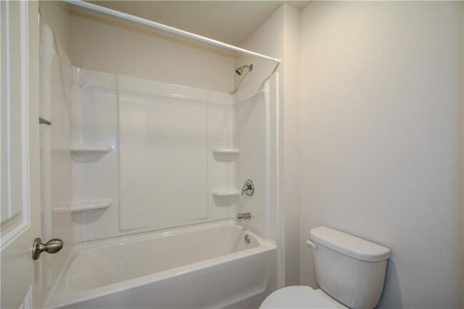 Building Photo - 331 Belmont Dr