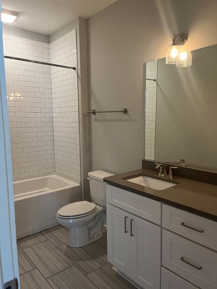 Bathroom2 - 1509 Wayne Dr