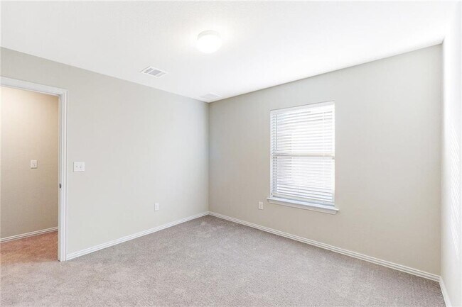 Building Photo - 17212 Crowndale Dr