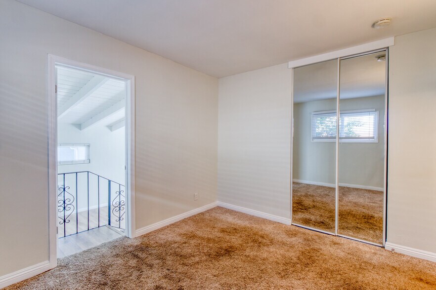 Building Photo - 1734 Eudora Ave