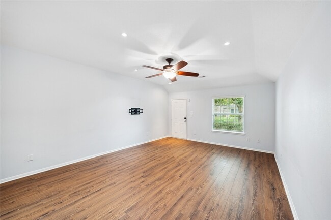 Building Photo - 15838 Lost Anchor Way Ln