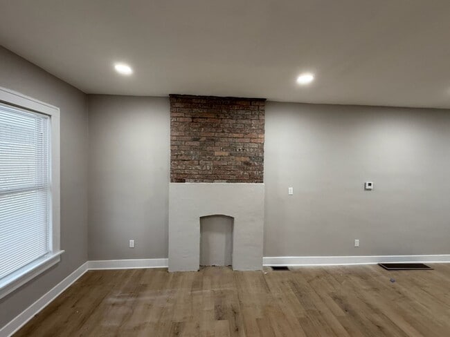 Building Photo - 1378-1380 Hamlet (Park)