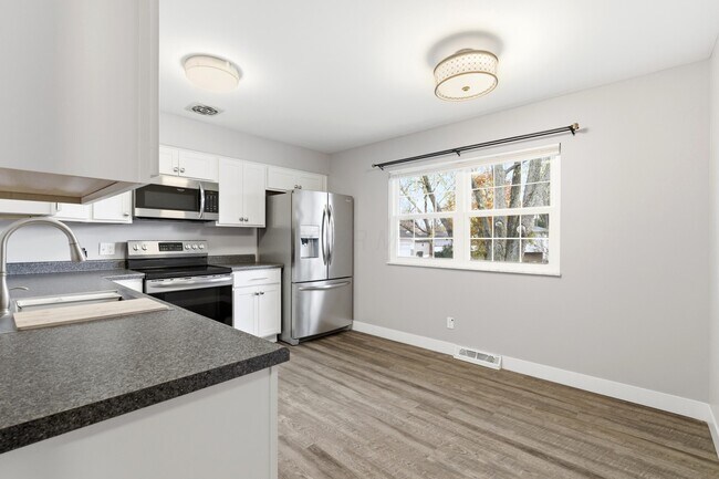 Building Photo - 6479 Karl Rd