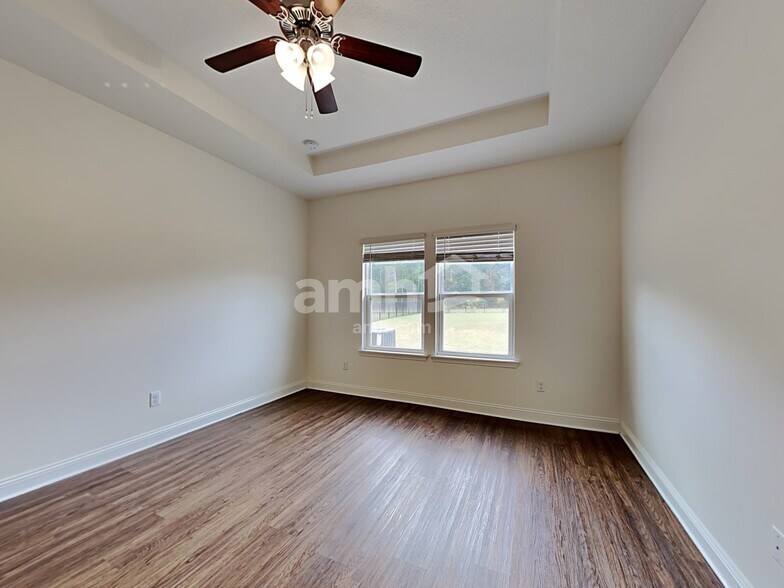 Building Photo - 917 Sunny Stroll Dr