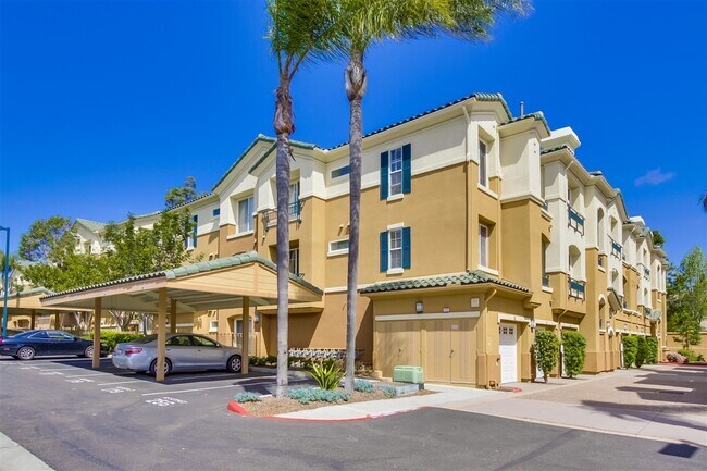 Building Photo - 2BR/2BA Plus Bonus/office Condo at The Hei...