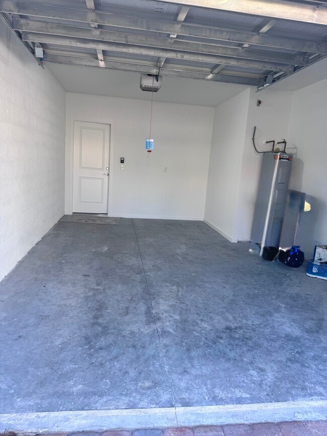 Building Photo - 1516 Fells Cove Ln