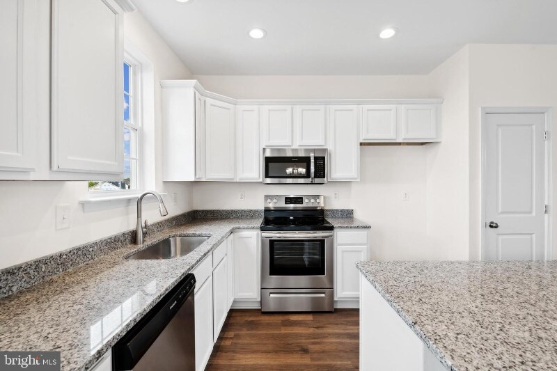 Building Photo - 2668 Brownstone Dr