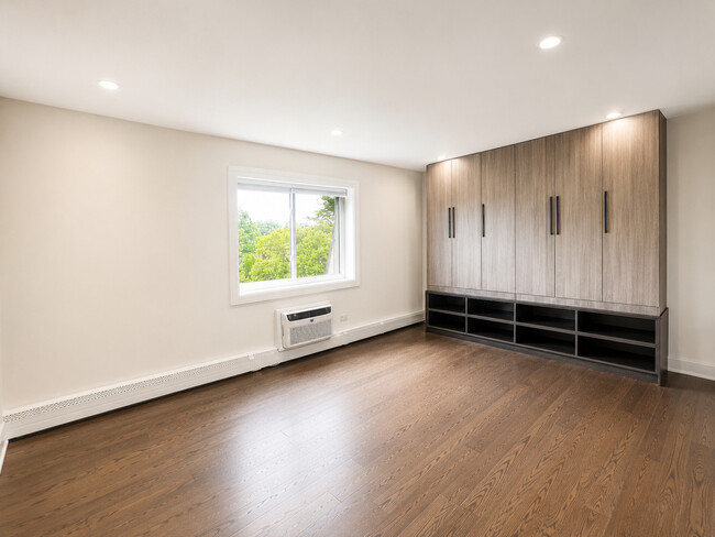 Building Photo - 870 Winesap Ct