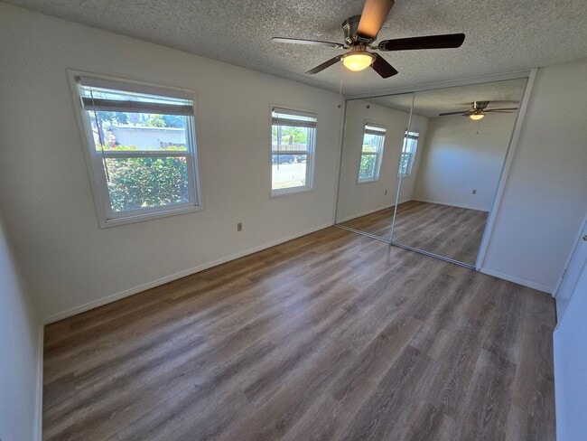 Building Photo - Clairemont  3br, 1 ba. Detached Home.