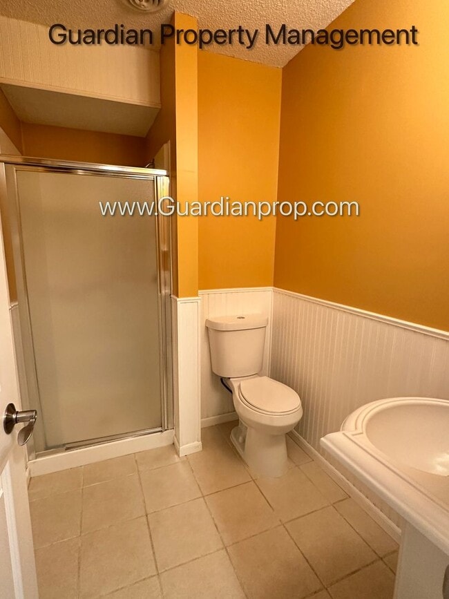 Building Photo - Eagan Single Family Home, Office, Deck, Patio, 2 Car Garage, Available Late July/Aug